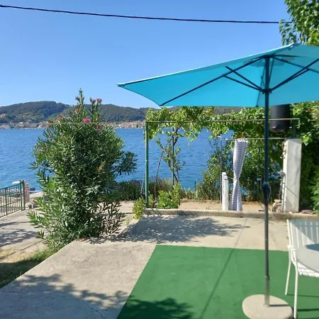 In * Supetarska Draga