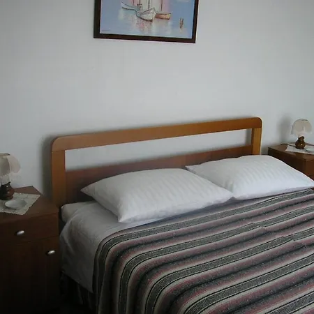 Apartment In Supetarska Draga