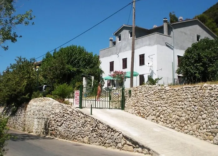 Apartment In Supetarska Draga